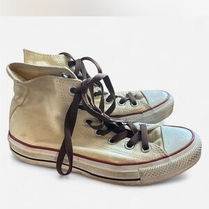 High-Top Canvas Sneakers with Brown Laces